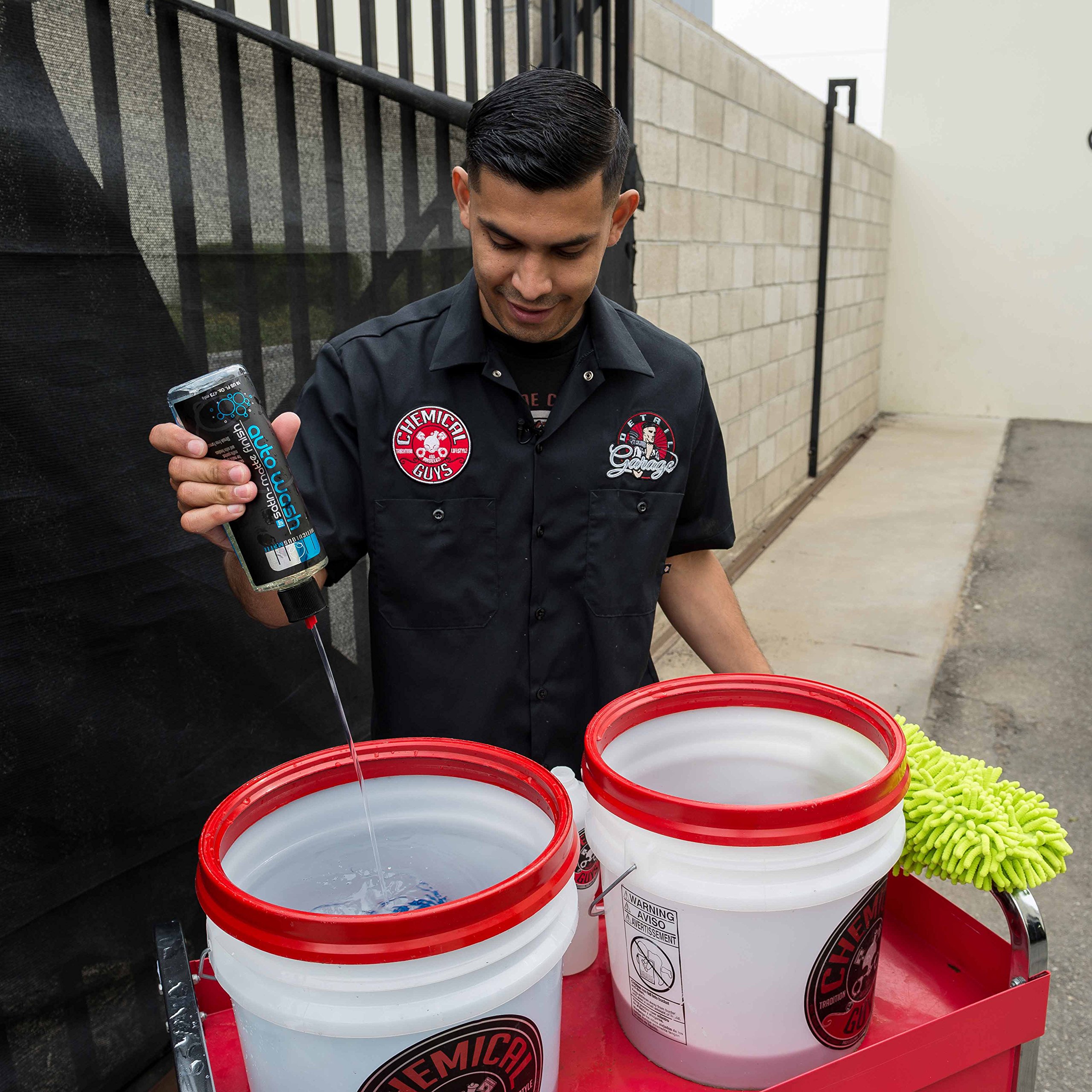 Chemical Guys CWS_995 Meticulous Matte Car Wash Soap (For Foam Cannons, Foam Guns or Bucket Washes) Safe for Satin & Matte Finish Paint, 128 fl oz (1 Gallon), Fruity Bubble Gum Scent - Image 3