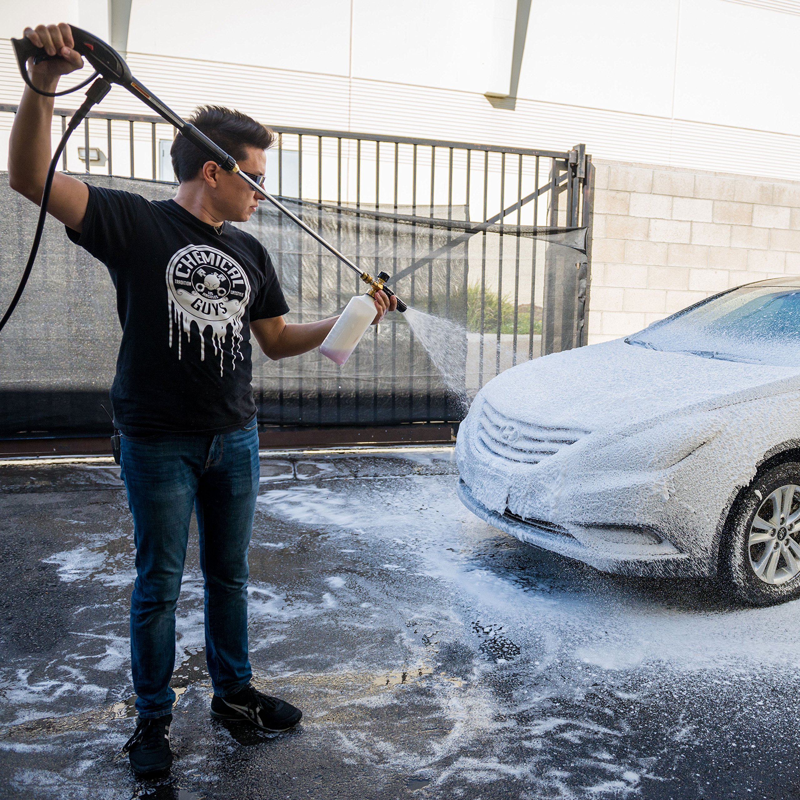 Chemical Guys EQP321 TORQ Professional Snow Foam Cannon Car Wash Snow Foamer, (Safe for Cars, Trucks, SUVs, RVs, & More) Works with Pressure Washer - Image 5