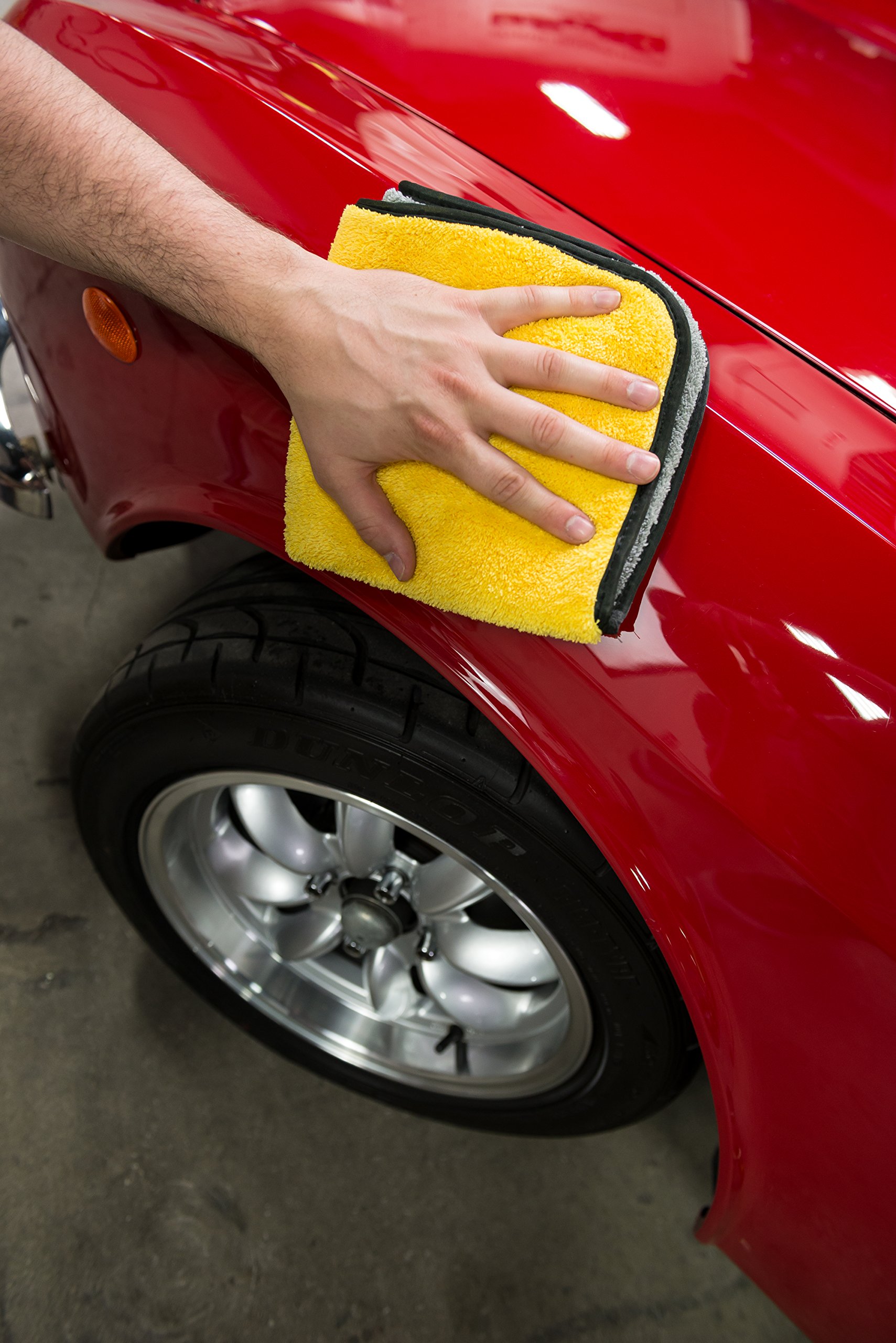 Chemical Guys MIC_1001 Microfiber Max 2-Faced Soft Touch Towel for Auto, Home, Kids, Pets & More (16 in. x 16 in.) - Image 4